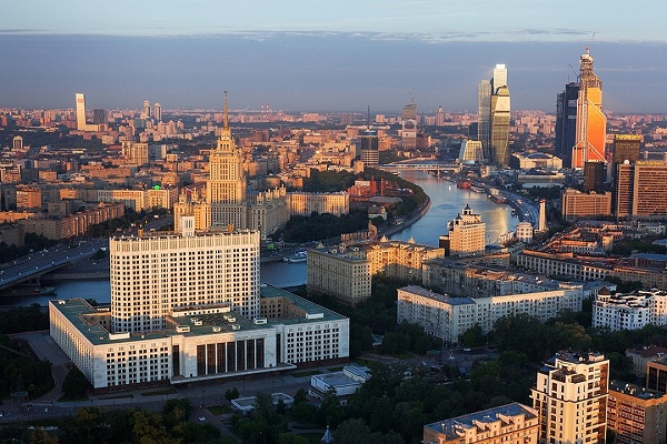 Фотовыставка «Пока город спит»