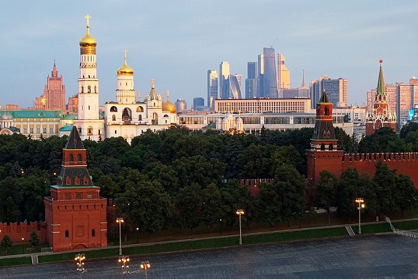 Фотовыставка «Пока город спит»