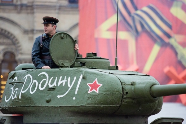 Выставка исторической военной техники на Красной площади