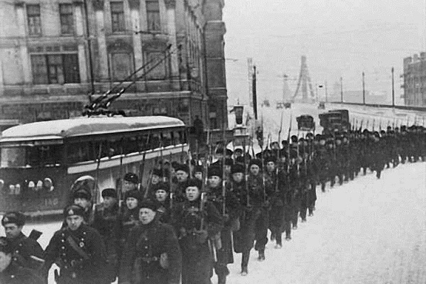 Выставка «Командировка на фронт. Хроника первой победы»