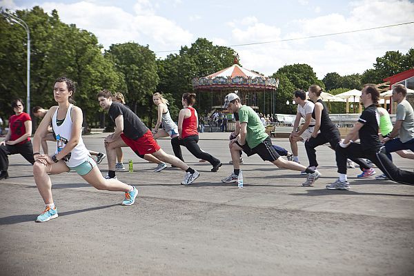 Бесплатные беговые тренировки от спортклуба «Adidas Run Club» на ВДНХ