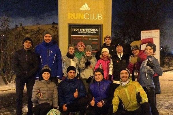 Бесплатные беговые тренировки от спортклуба «Adidas Run Club» на ВДНХ