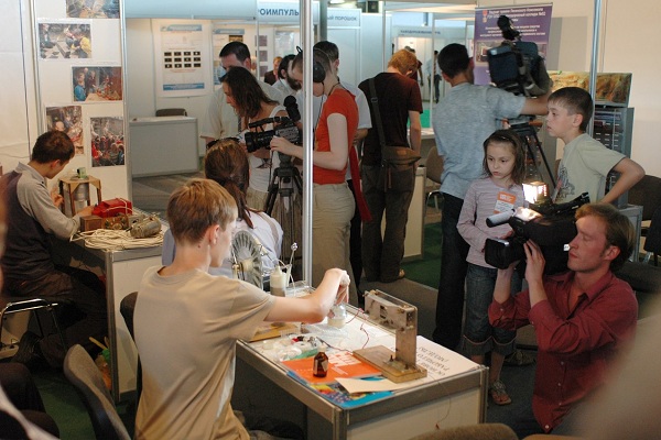 Фестиваль научно-технического творчества «Наука через игру»