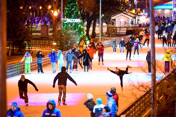 Стрит-арт каток в Парке Горького