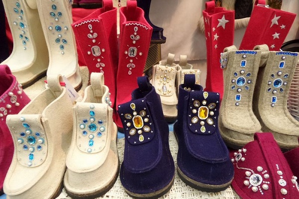 Выставка-ярмарка «Новогодние и рождественские подарки»