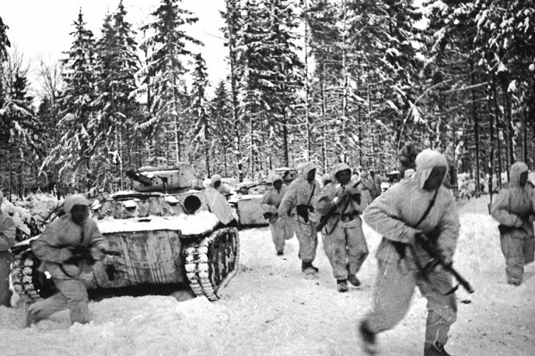 Фотовыставка «Москва вела страну к Победе»