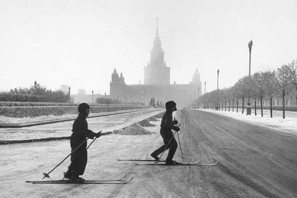 Фотовыставка «Зимний отдых в парках в советский период»