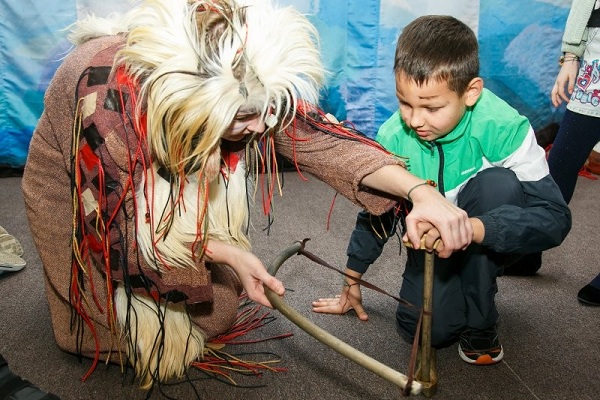 Новогодняя программа для младших школьников «Новый год в Каменном веке»