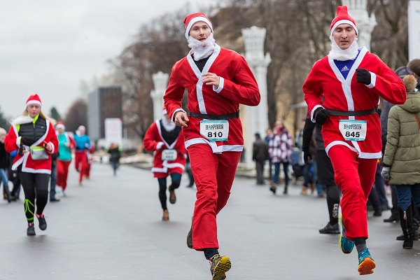 Благотворительный забег Дедов Морозов «#Happy Run – 2016»