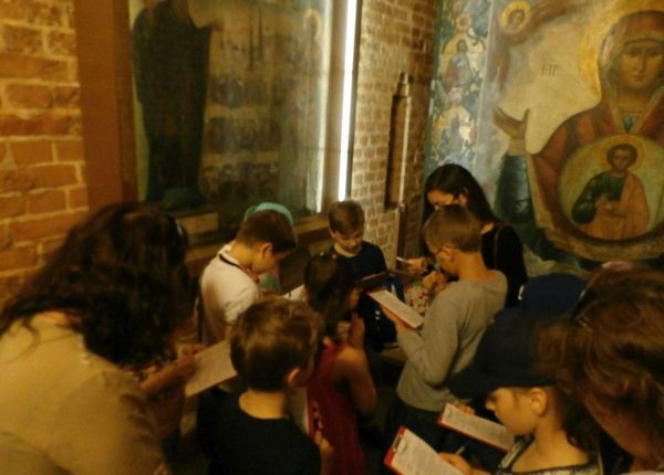 Детская экскурсия-квест в Покровском соборе на Красной площади. «Кто такой Василий Блаженный?» от компании «Мысли Вслух»