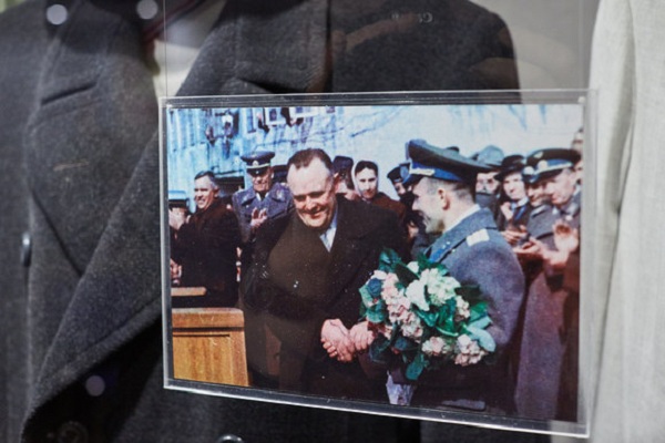 Выставка «Вот тот, который прочертил орбиту…»