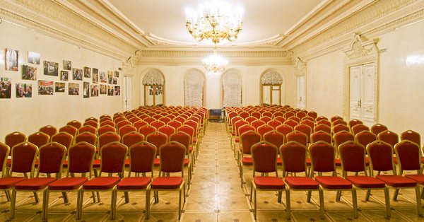 Концерт гитариста и композитора Владимира Колесникова: Испанская гитара. Лики королевы инструментов!