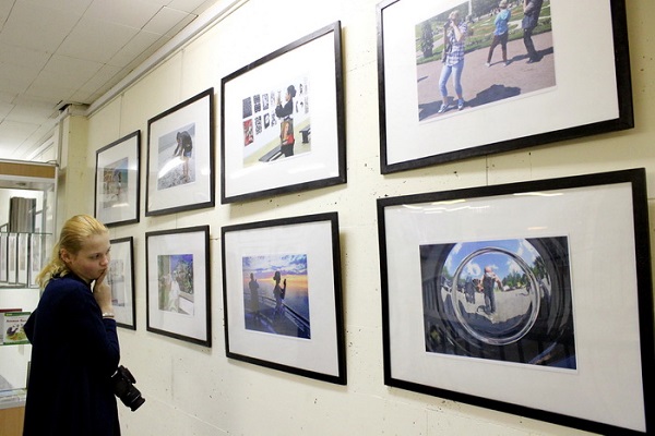 Выставка «Фотографирую фотографирующих»