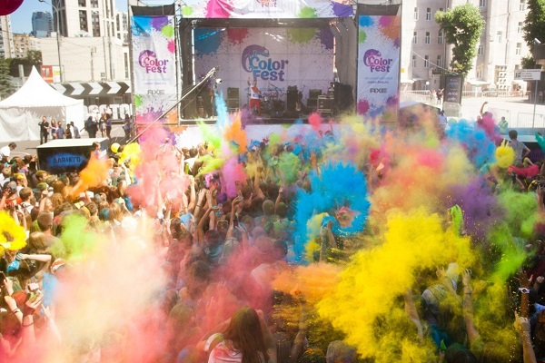 Весенний фестиваль красок холи «ColorFest»