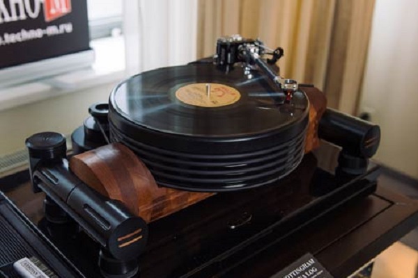 Выставка «Hi-Fi & High End Show»