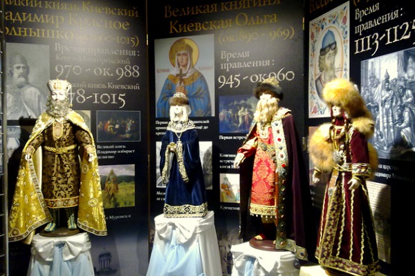 Выставка «Русские монархи. Династия Романовых»
