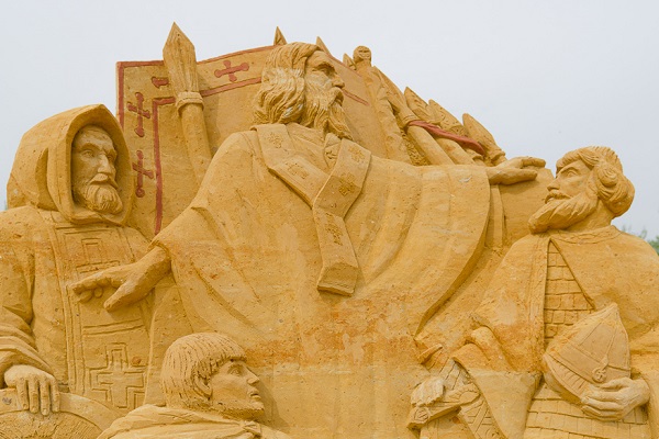 Выставка скульптур из песка «Мир вокруг нас»