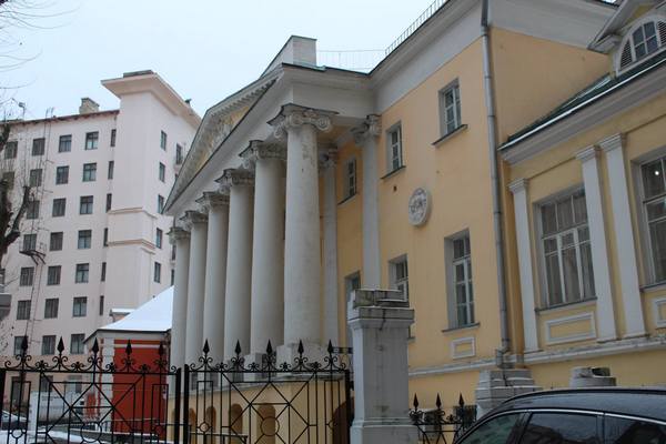 Бесплатная экскурсия «Вокруг да около Хитровки» от компании «Азбука Москвы»