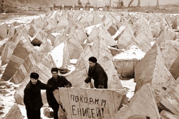 Выставка «Покорение Енисея»