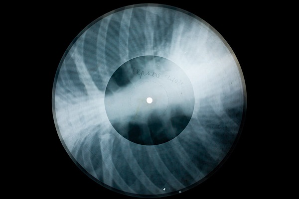 Выставка «Музыка на костях»