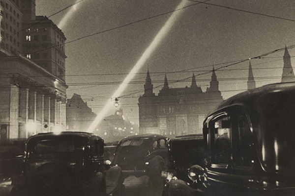 Фотовыставка «Москва. Иллюминации. 1896–2003»