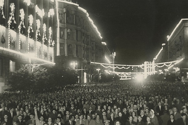 Фотовыставка «Москва. Иллюминации. 1896–2003»