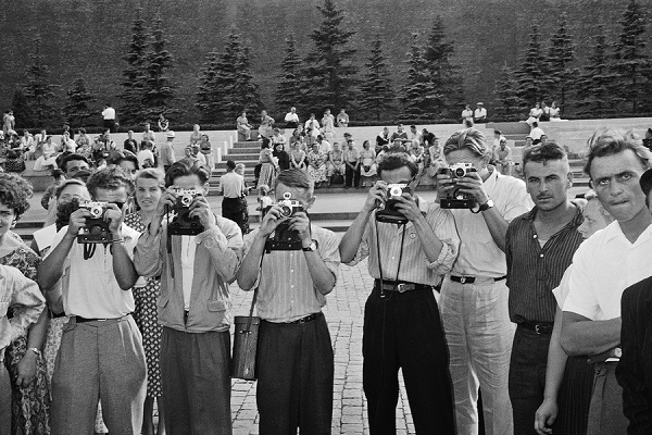Фотовыставка «Москва 1957 в фотографиях Леонара Джанадды. Взгляд молодого швейцарца»