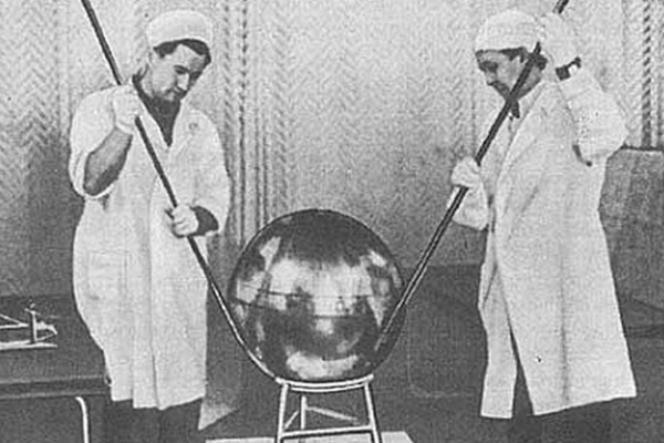 Выставка «Шаг в космос к 60-летию начала космической эры»