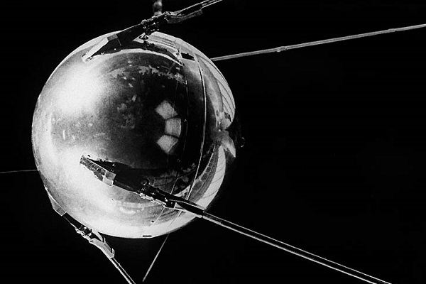 Выставка «Шаг в космос к 60-летию начала космической эры»