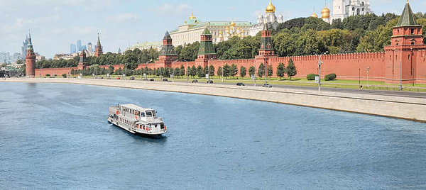 Билет на речную прогулку на теплоходе в День города Москвы от судоходной компании «Августина»