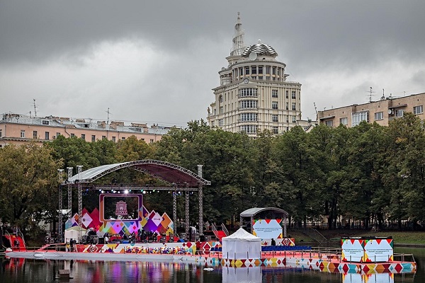 День города на Патриарших прудах