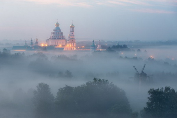 Фотовыставка лучших работ конкурса «Путешествуя – помогай!»