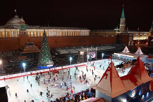 Открытие ГУМ-катка на Красной площади