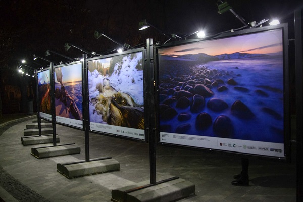 Фотовыставка под открытым небом «От жарких степей до ледяных морей»