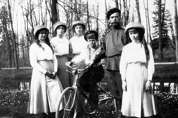 Фотовыставка «Романовы. Семейный альбом»