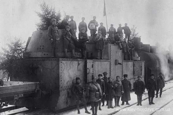 Выставка «100-летие Красной армии»