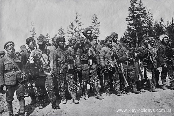 Выставка «100-летие Красной армии»