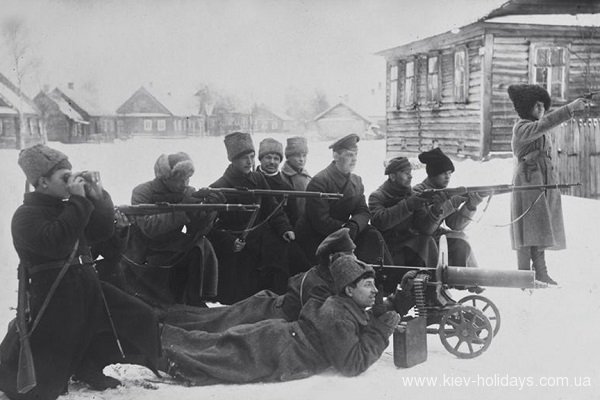 Выставка «100-летие Красной армии»