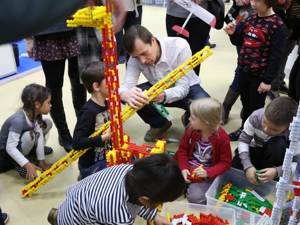 Весенние мастер-классы для детей пройдут в магазинах Hamleys