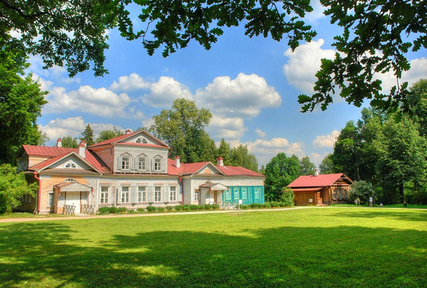 Однодневная автобусная экскурсия «Волшебный мир искусства»