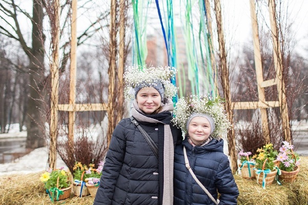 Праздник «Весенний бал» в Перовском парке