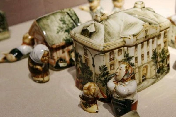 Выставка расписной керамики «Фарфороград»