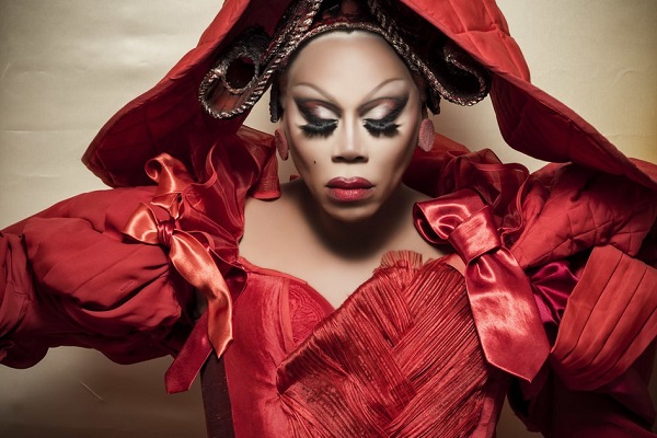 Выставка «Календарь “Pirelli – 2018”»