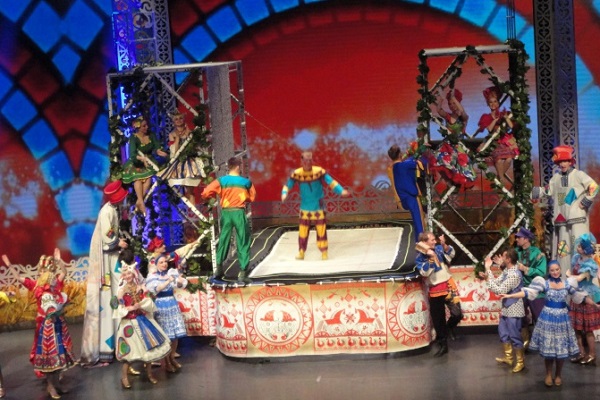 Русское фольклорное шоу «Золотое кольцо»