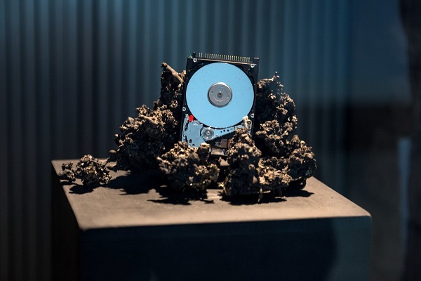 Выставка звуковых скульптур «Performative Sound Sculptures»