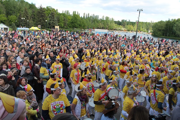 Бразильский карнавал в Измайловском парке