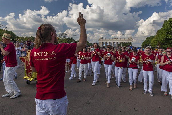 Бразильский карнавал в Измайловском парке