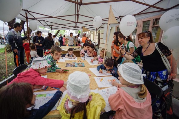 Опен-эйр Фестиваль детской книги в Доме Гоголя