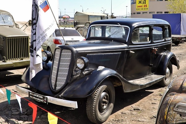 Парад старинных автомобилей и мотоциклов «РетроМотор – 2018»