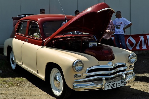 Парад старинных автомобилей и мотоциклов «РетроМотор – 2018»